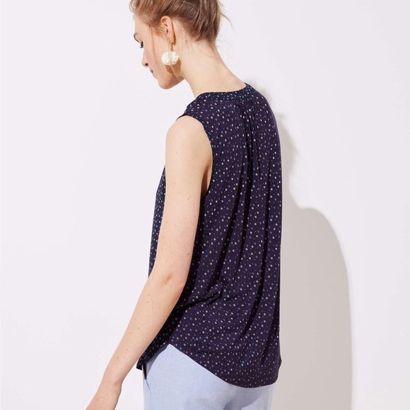 2/$15 LOFT Petites Sleeveless Navy Blouse - Picture 3 of 9
